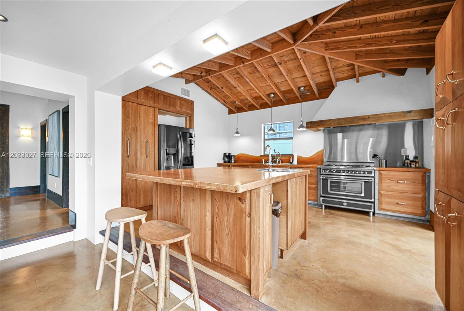 2311 Delmar Pl