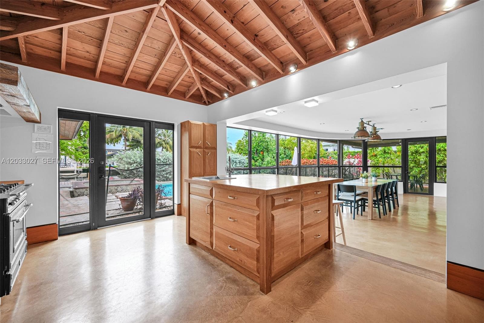 2311 Delmar Pl