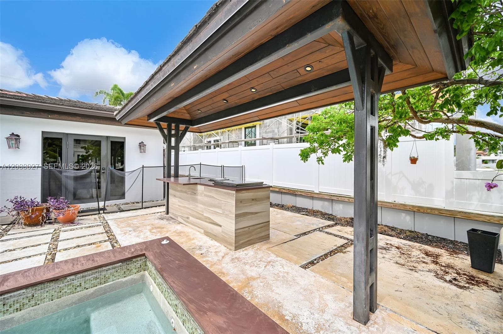2311 Delmar Pl