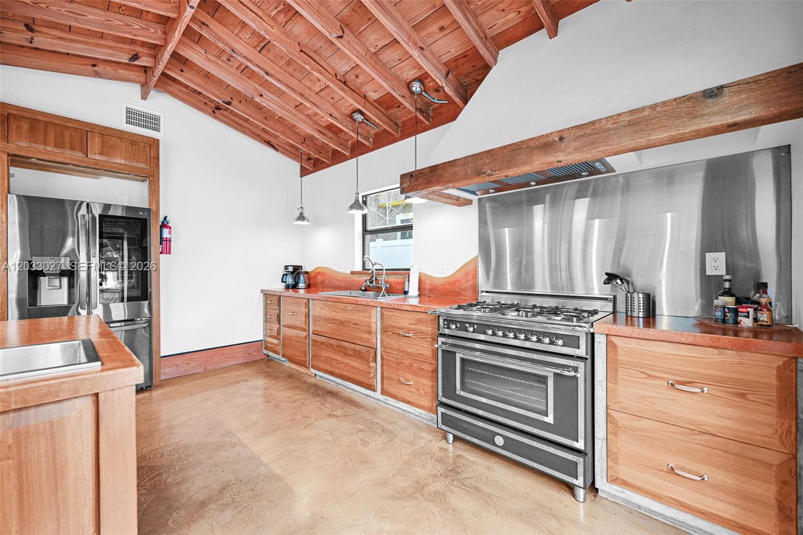 2311 Delmar Pl