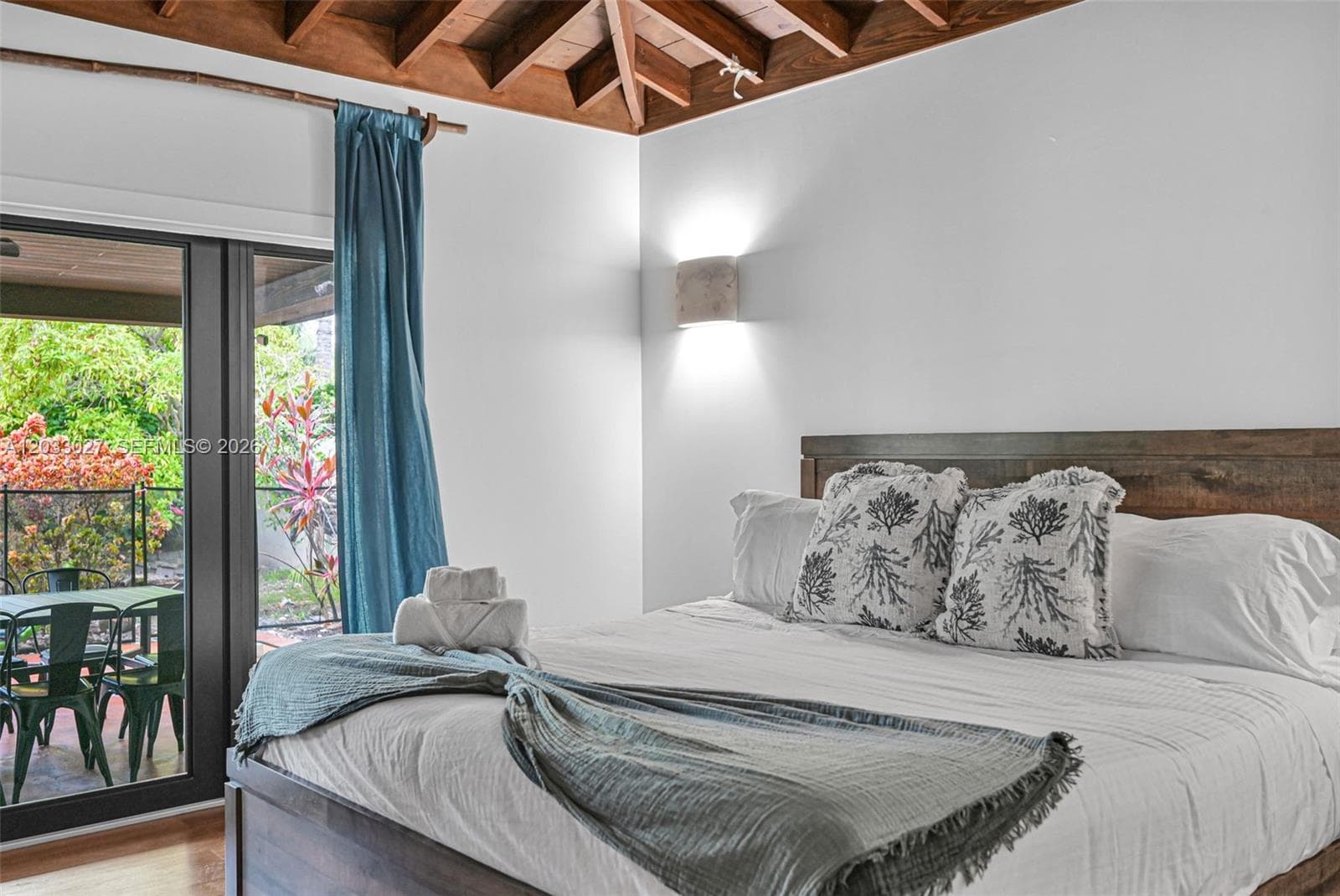 2311 Delmar Pl