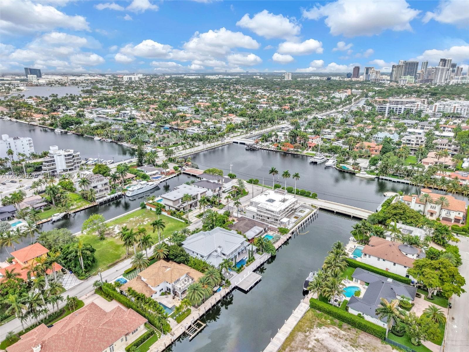 2311 Delmar Pl