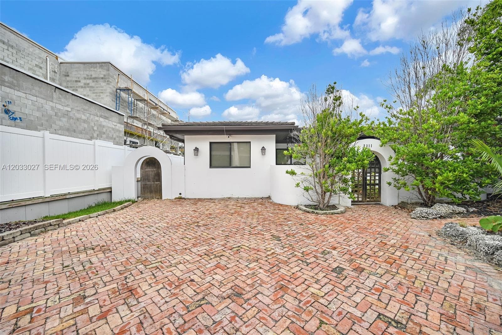 2311 Delmar Pl