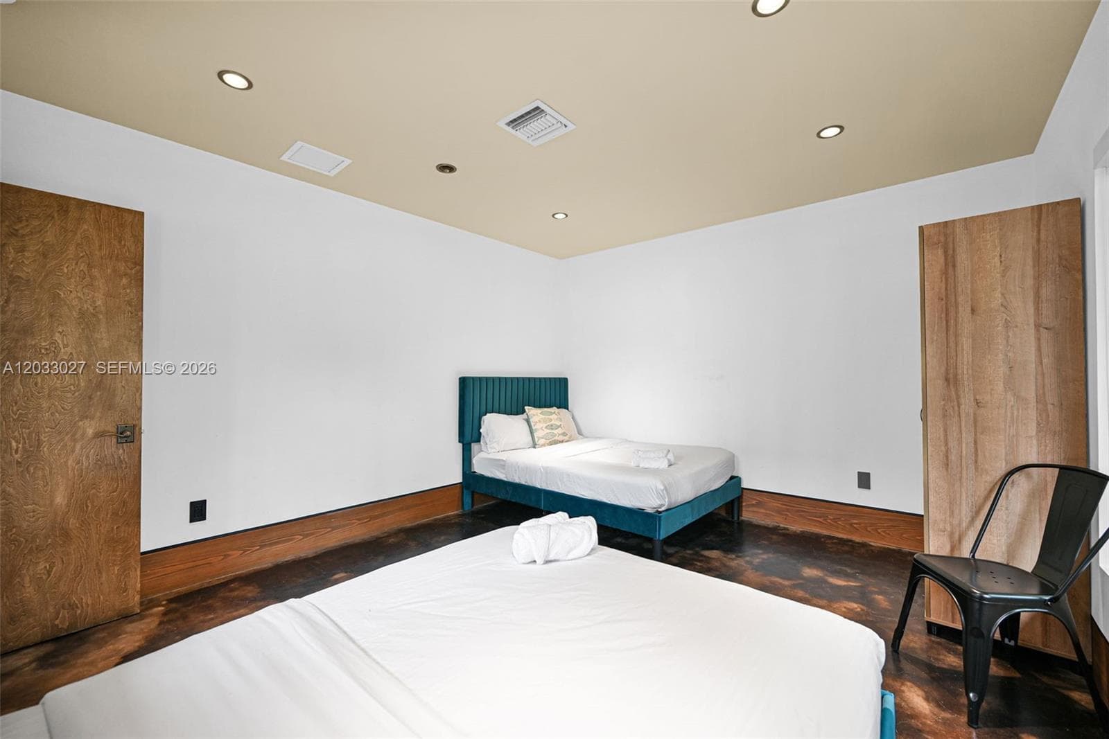 2311 Delmar Pl