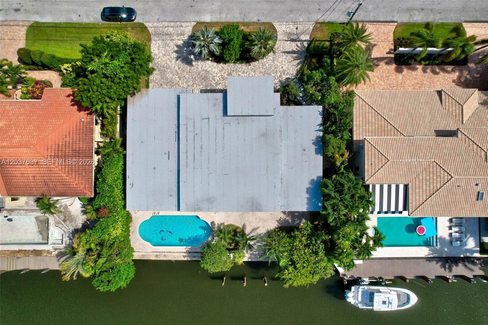 2832 NE 24th Ct