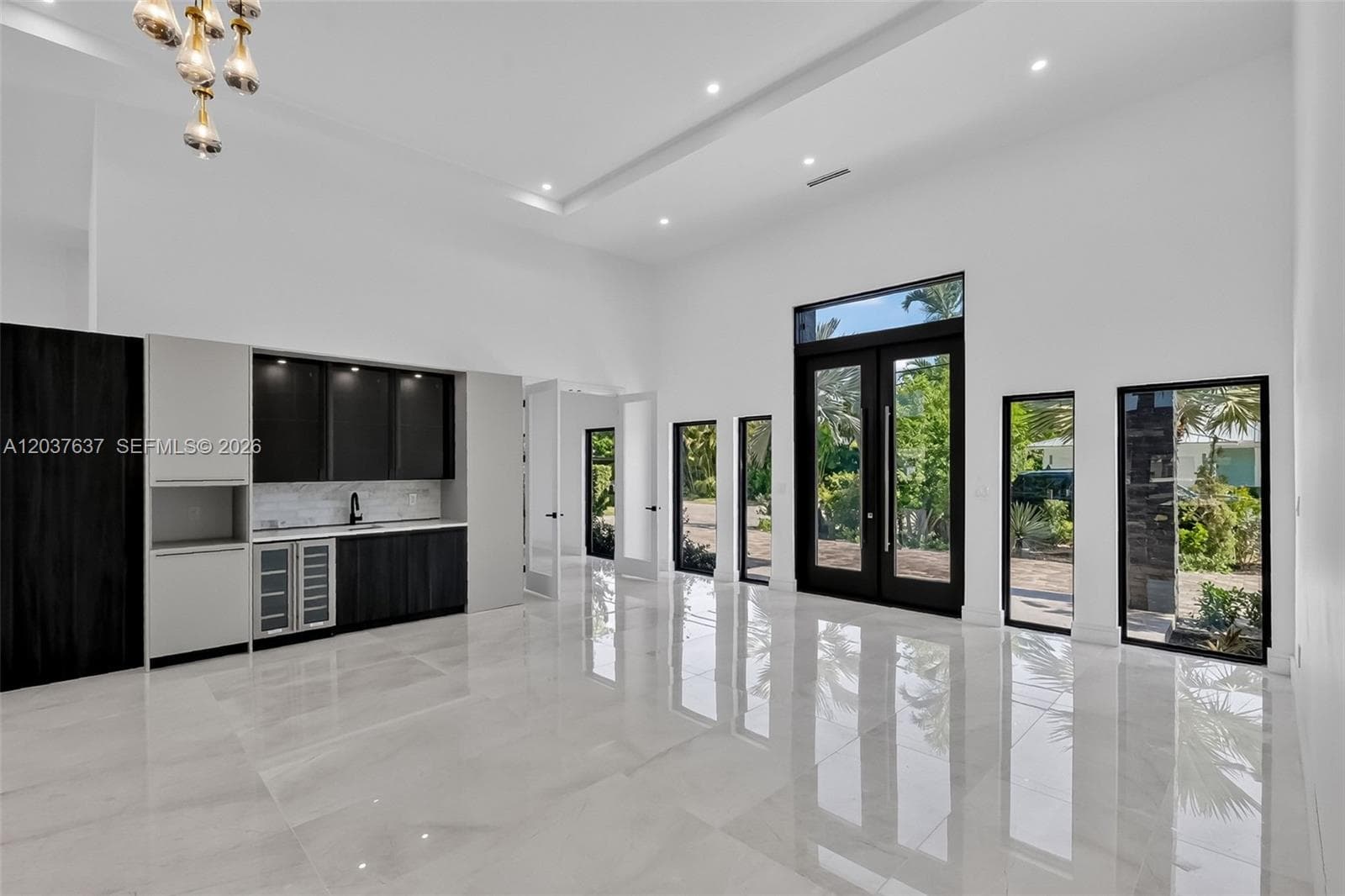 2832 NE 24th Ct