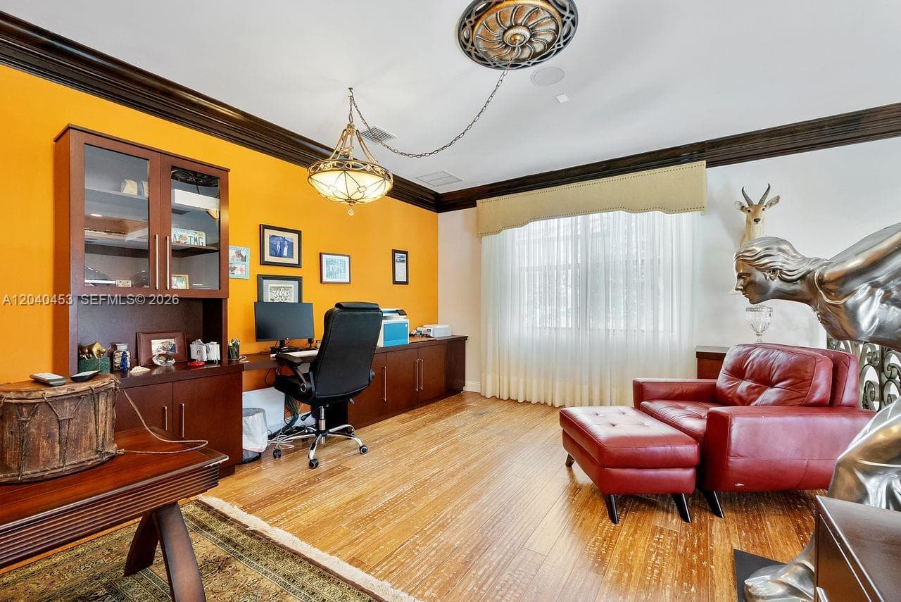 2601 Delmar Pl