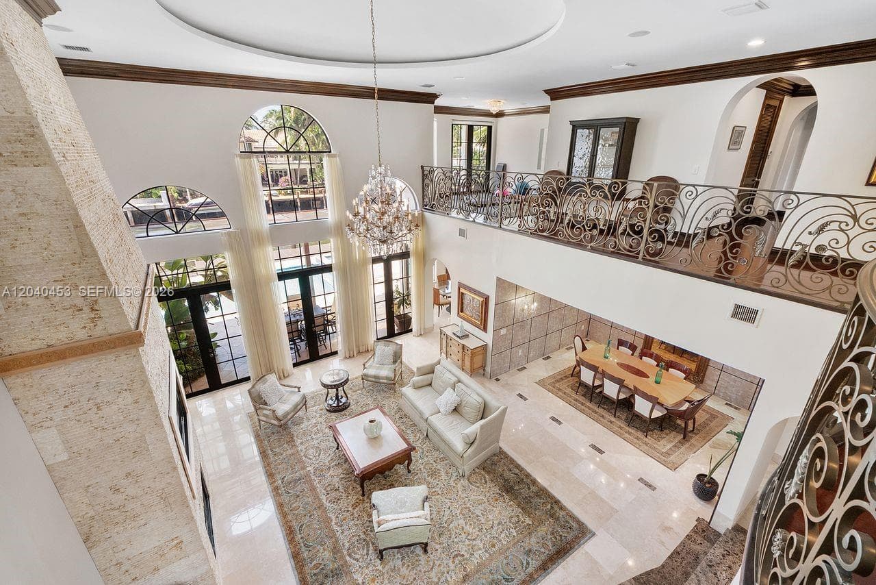 2601 Delmar Pl