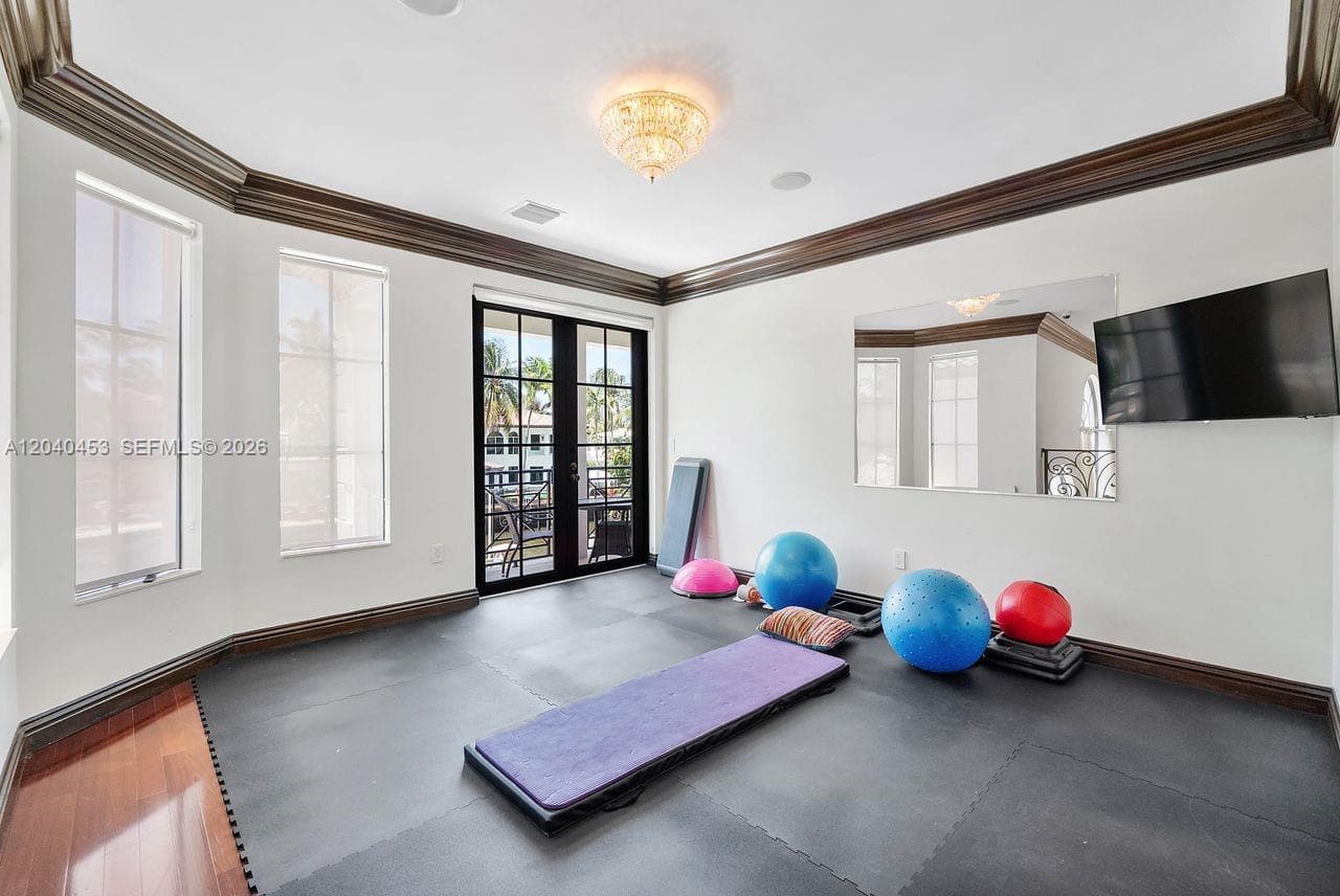2601 Delmar Pl