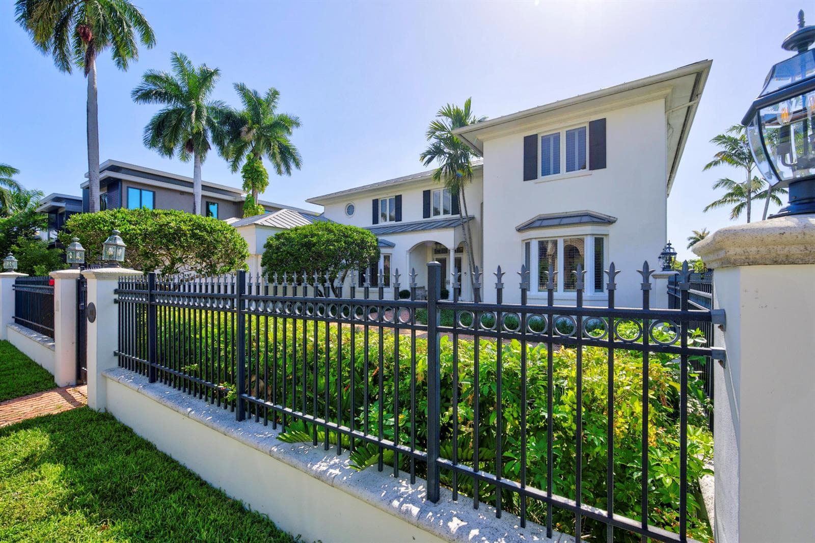 704 Isle of Palms Dr
