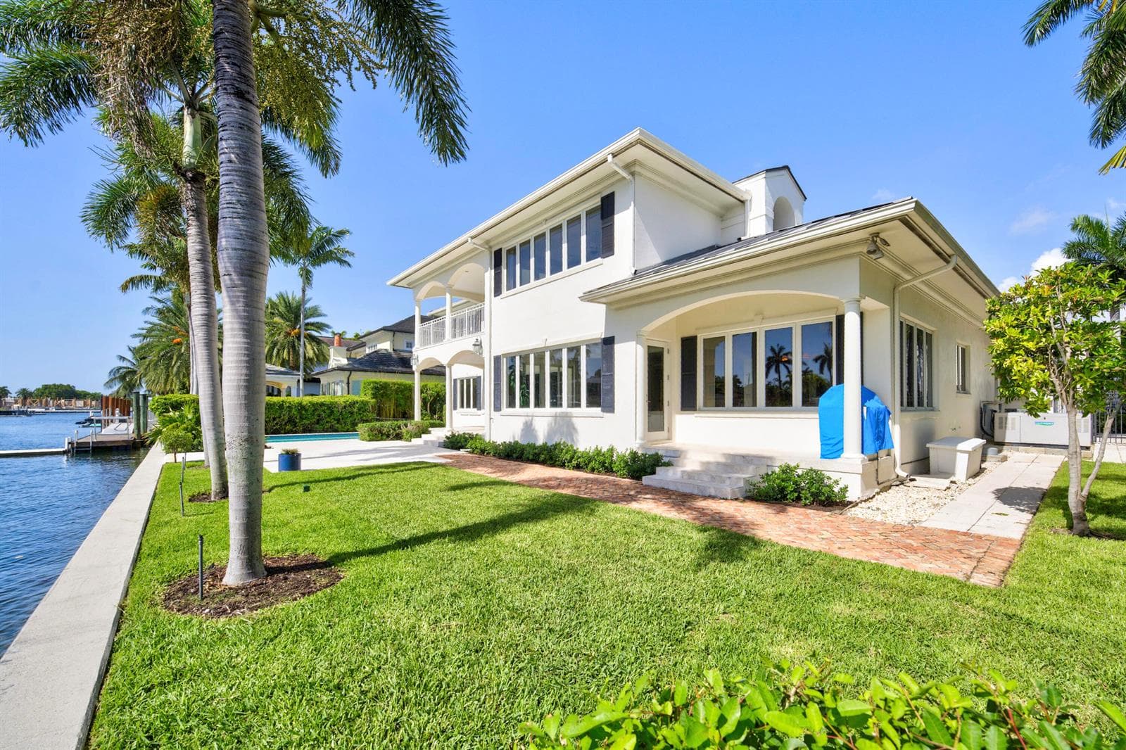 704 Isle of Palms Dr