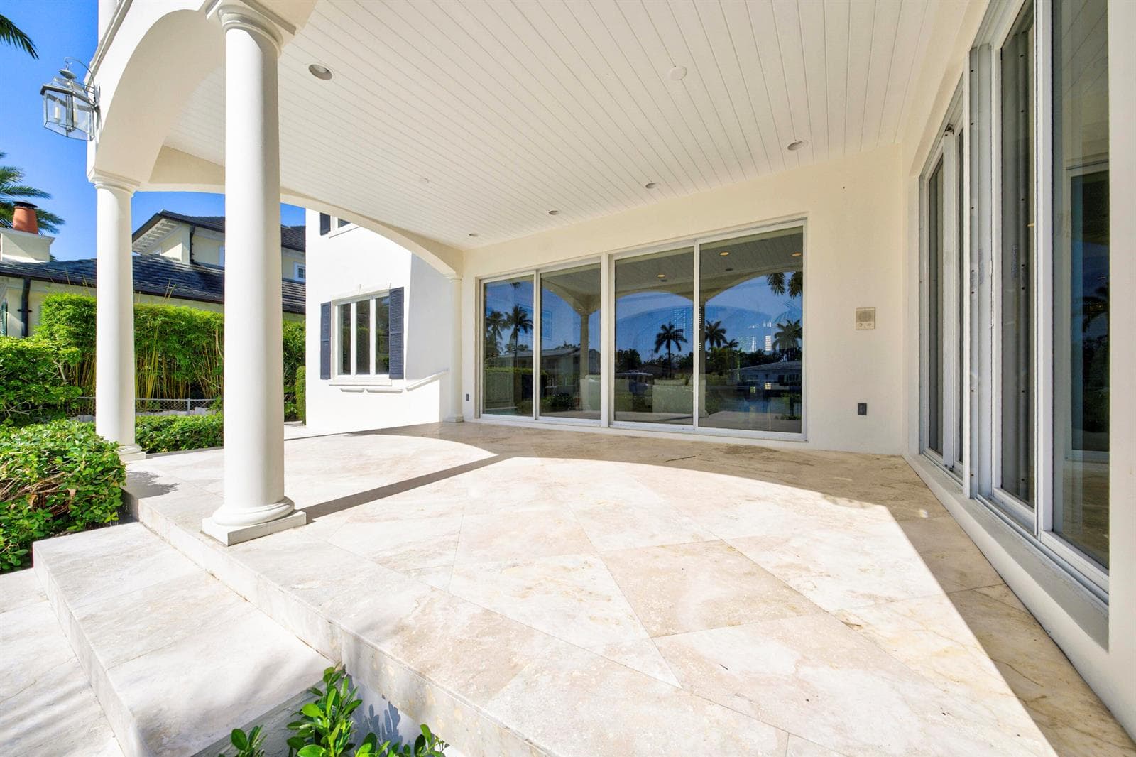 704 Isle of Palms Dr