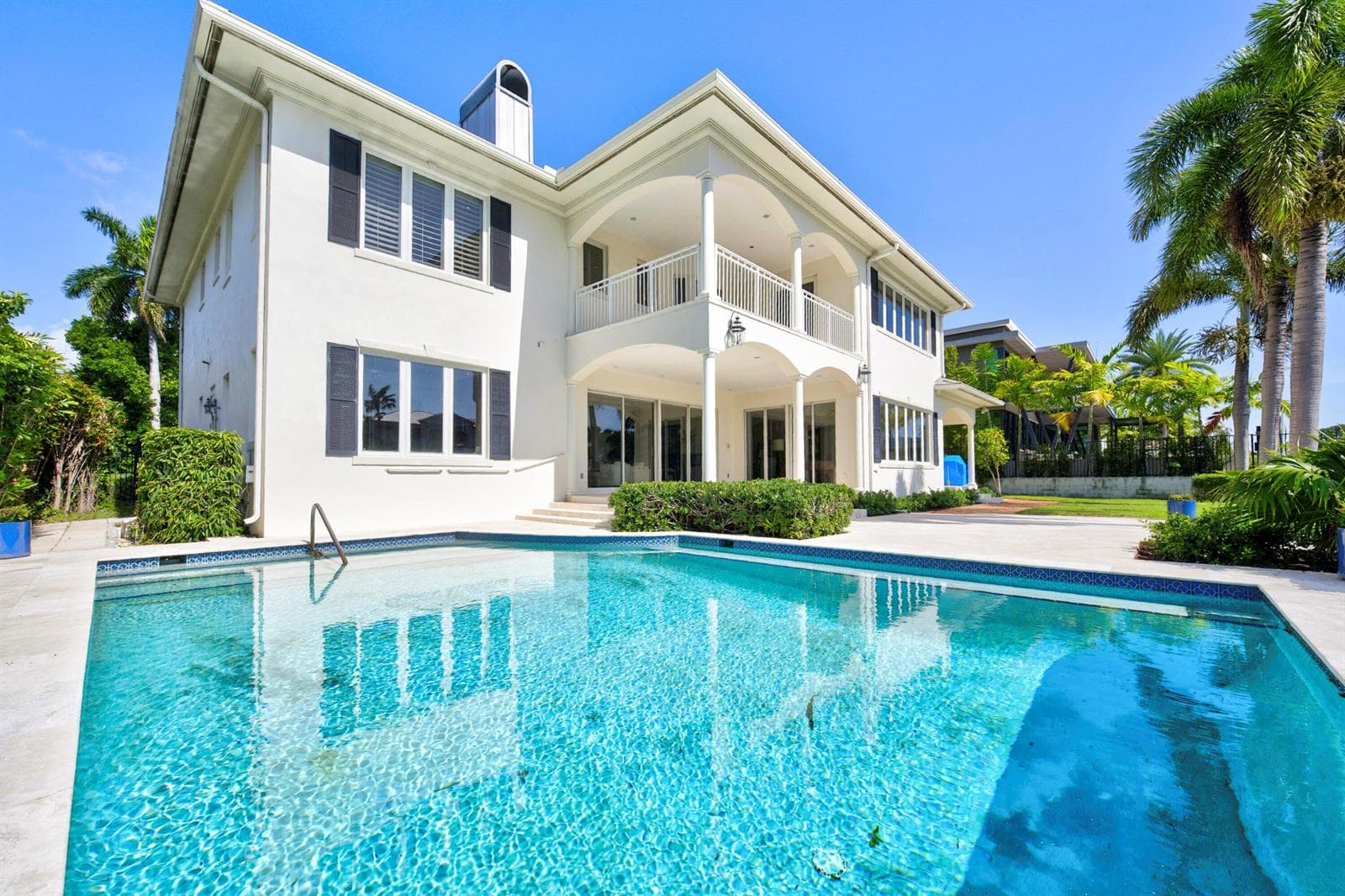 704 Isle of Palms Dr