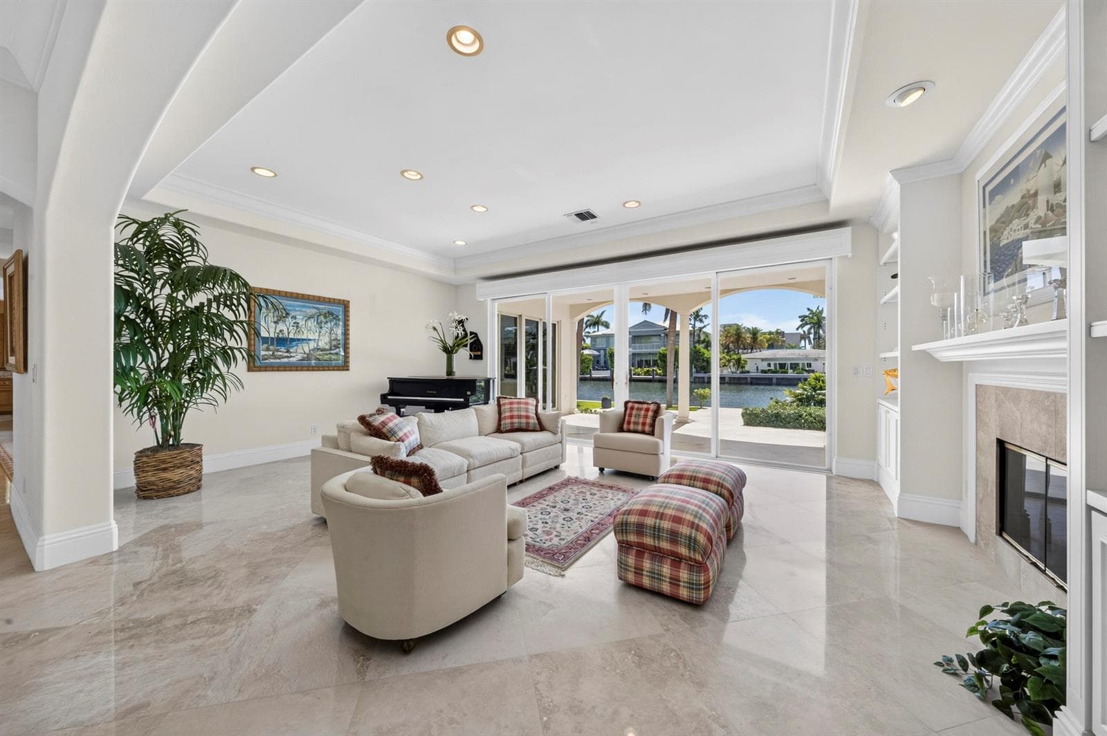 704 Isle of Palms Dr