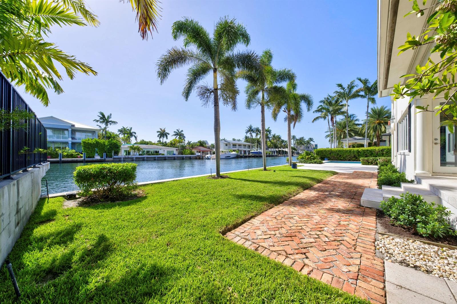 704 Isle of Palms Dr