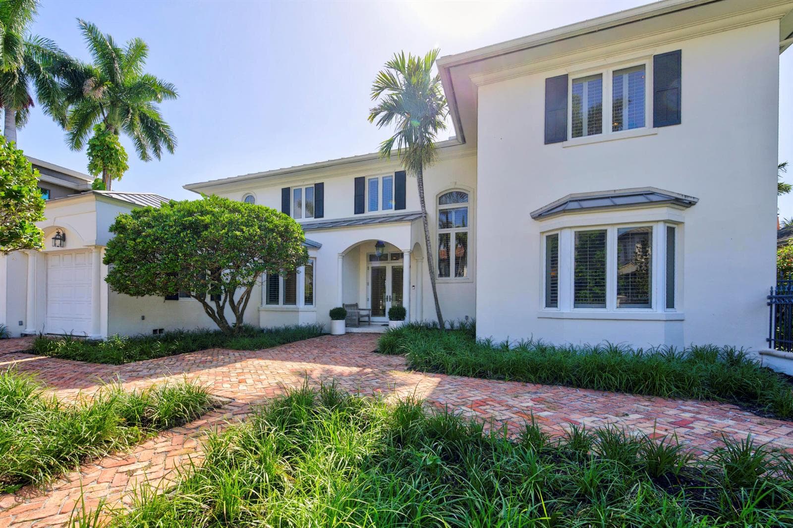 704 Isle of Palms Dr