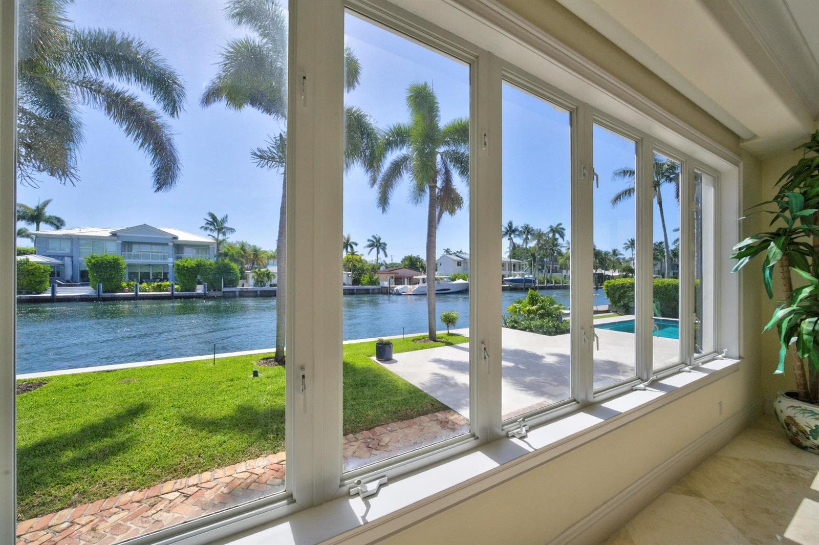 704 Isle of Palms Dr
