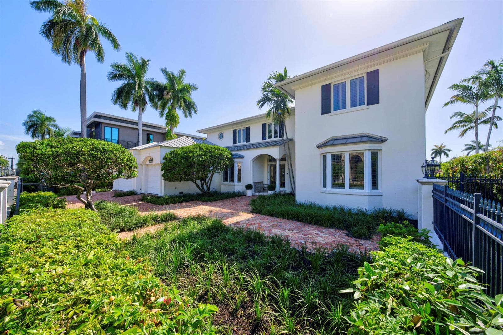 704 Isle of Palms Dr