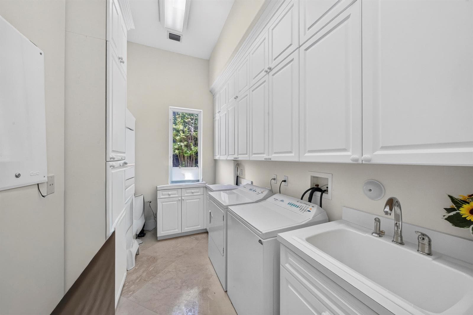 704 Isle of Palms Dr