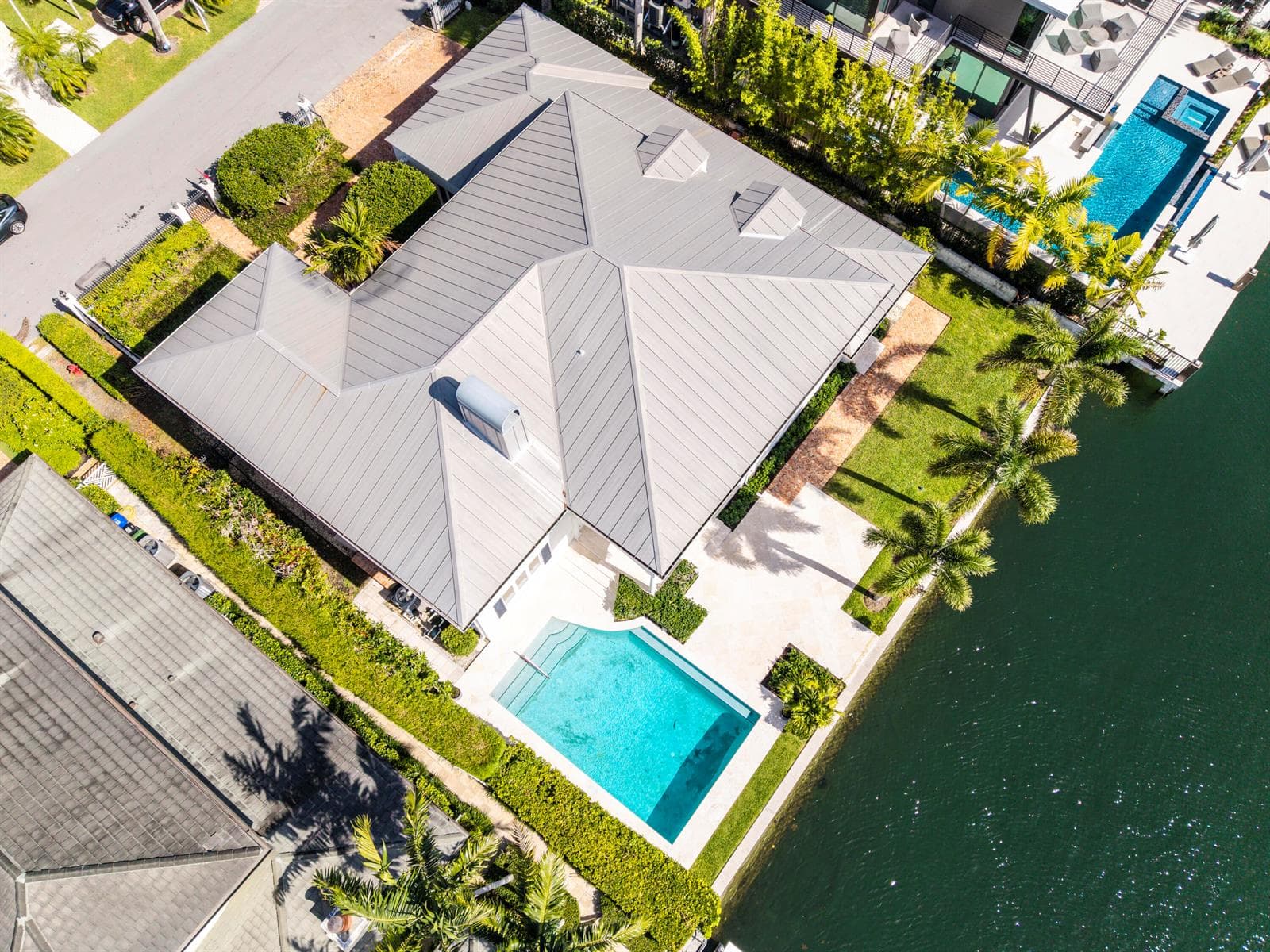 704 Isle of Palms Dr
