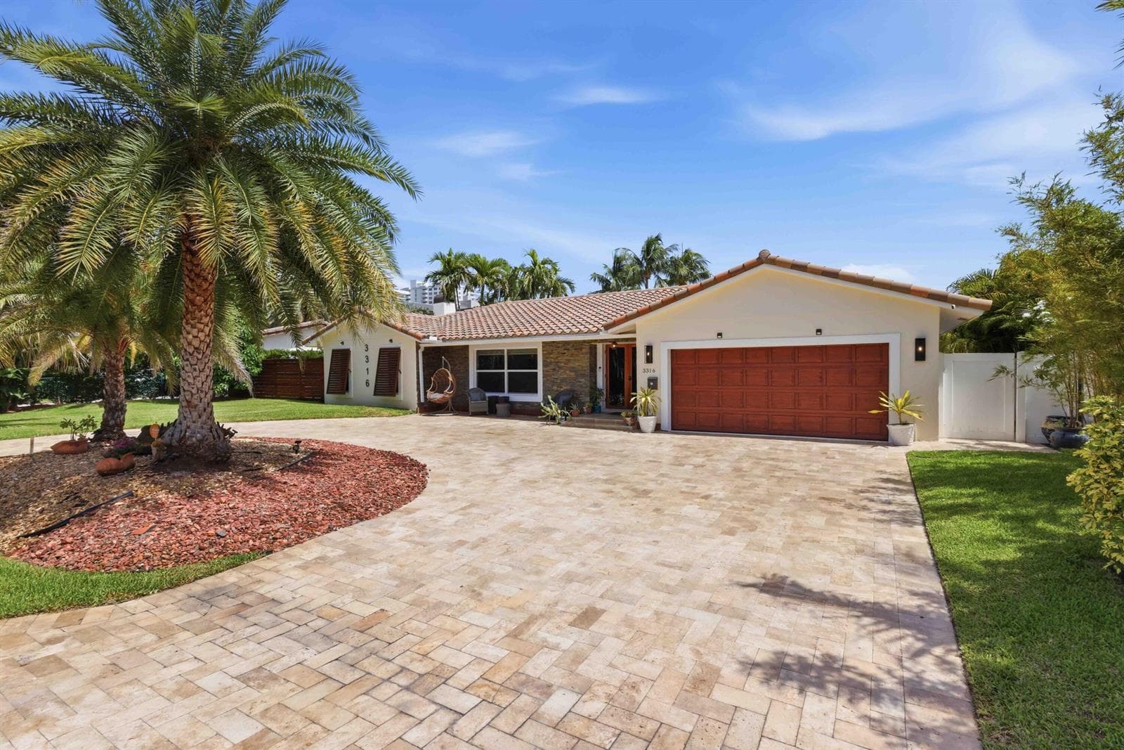 3316 NE 40th Ct