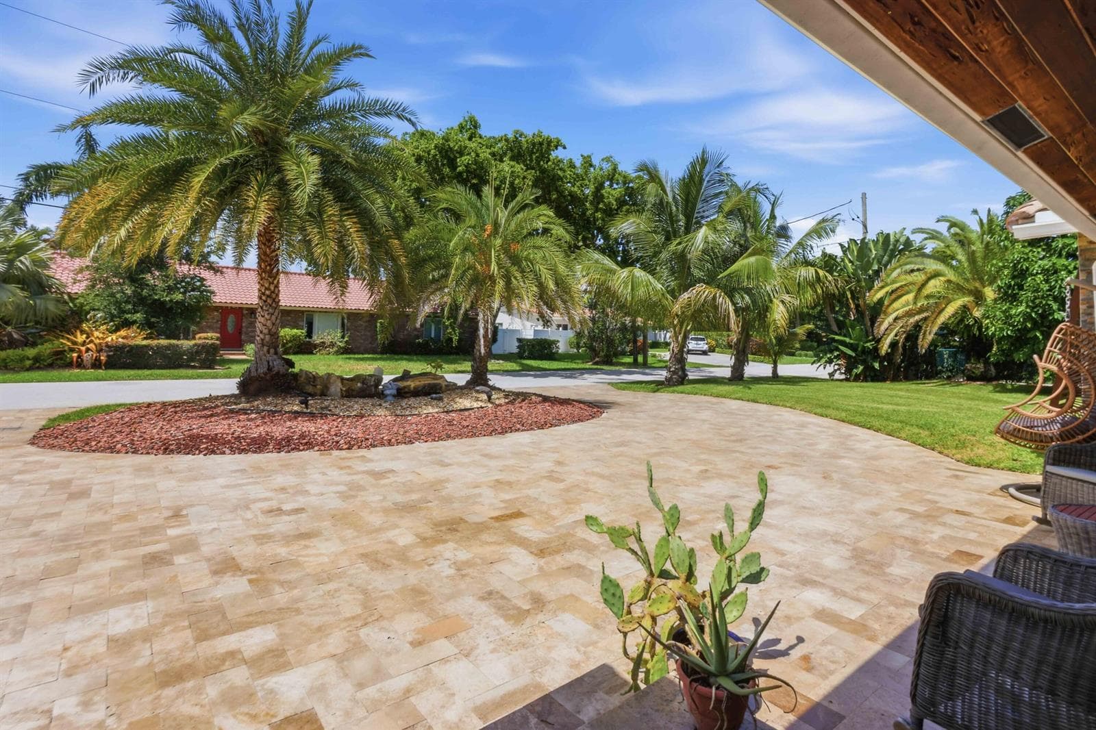 3316 NE 40th Ct