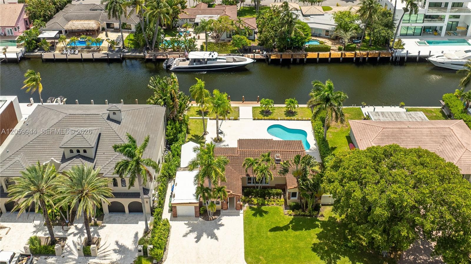 330 Coconut Isle Dr