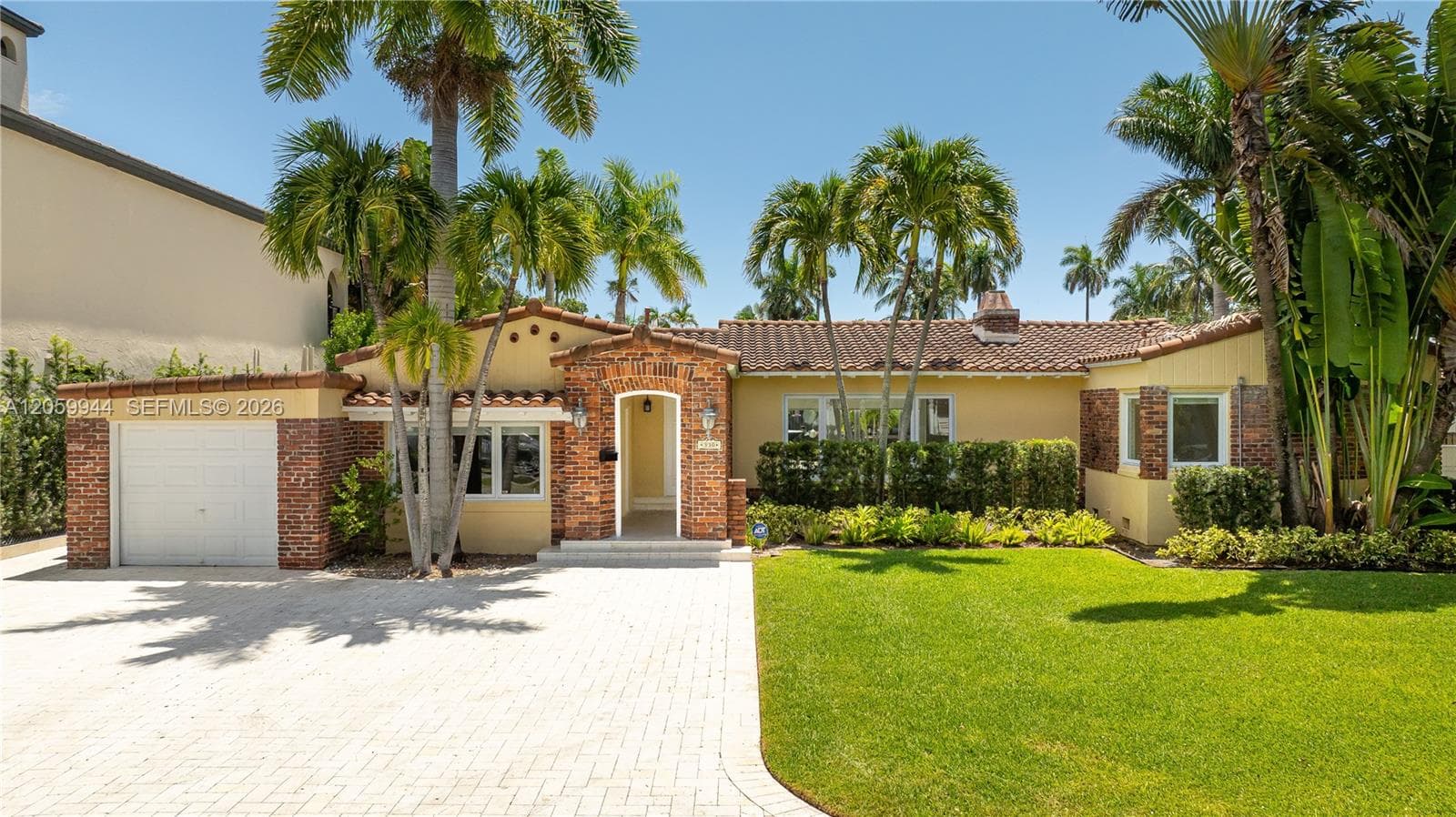 330 Coconut Isle Dr
