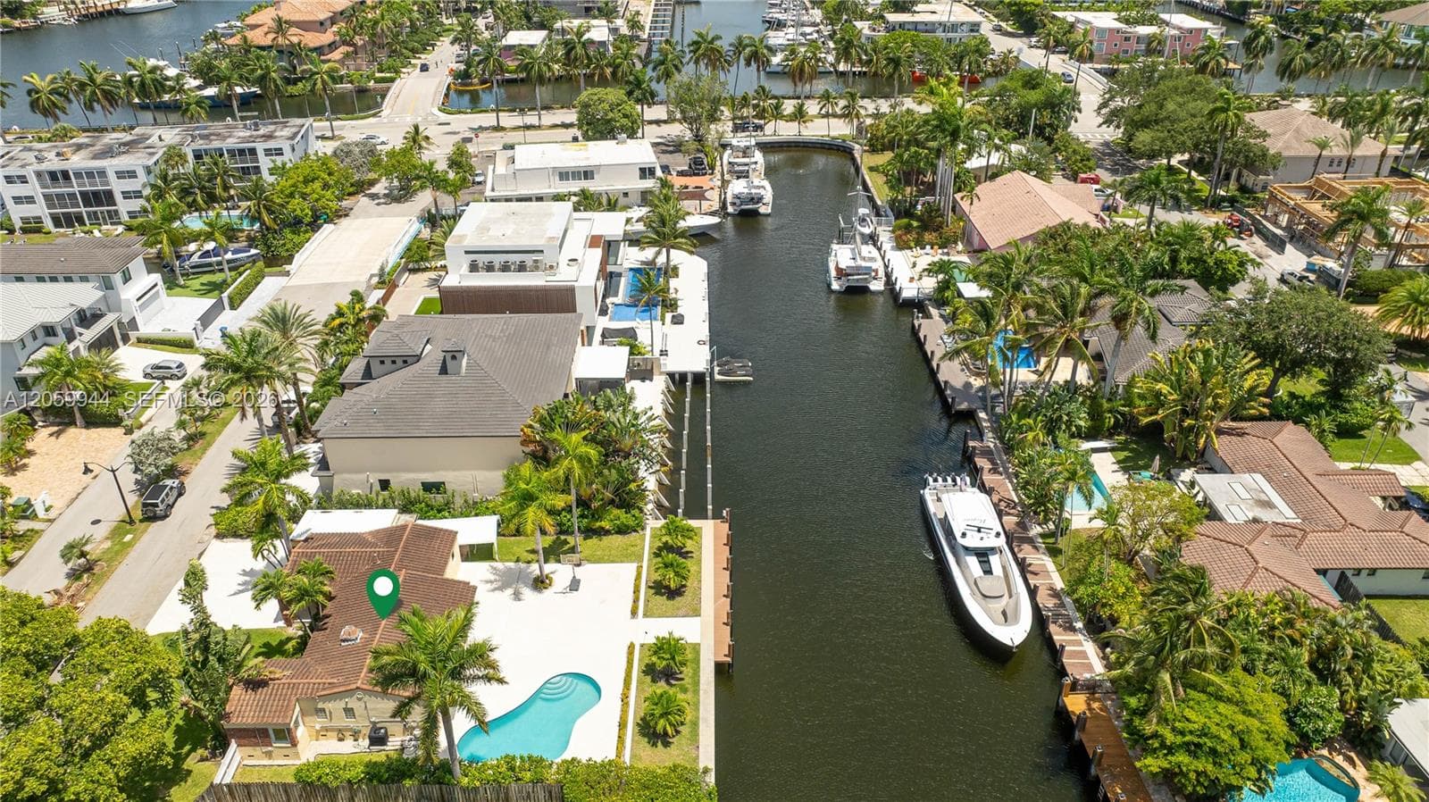 330 Coconut Isle Dr