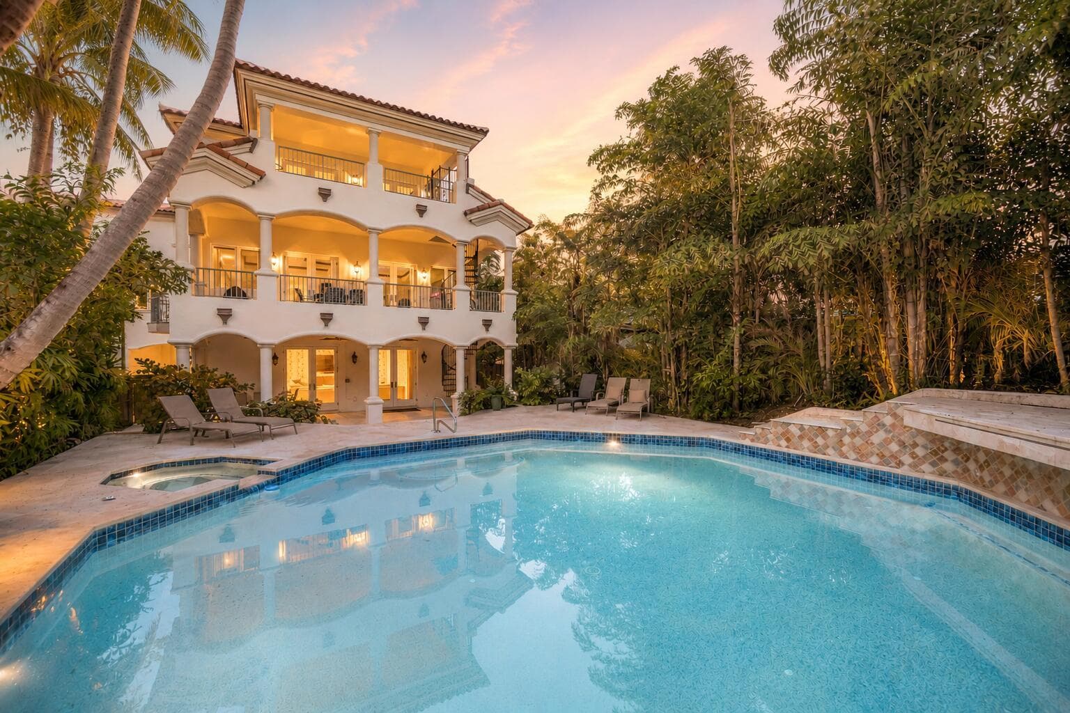 709 Idlewyld Dr