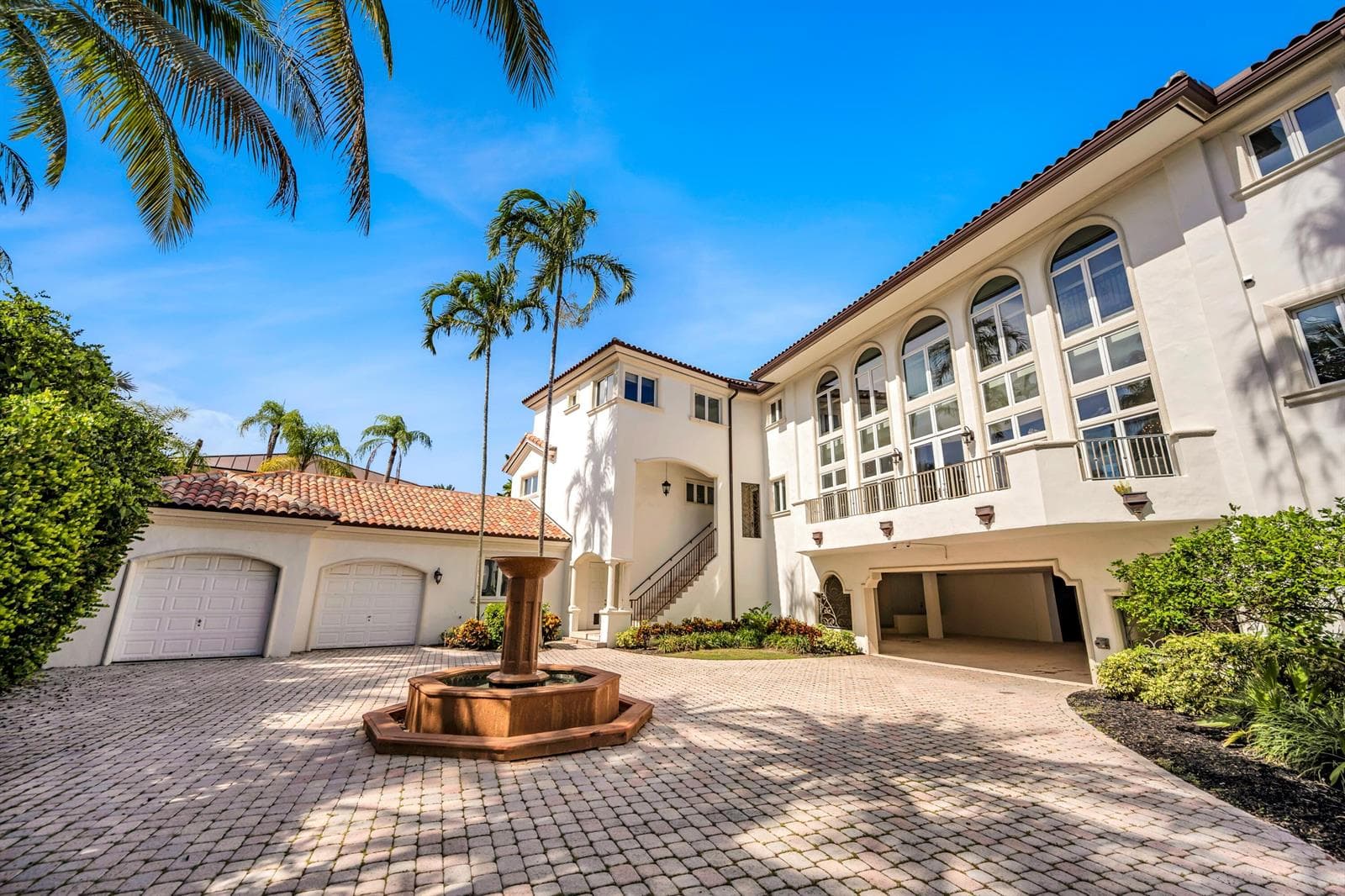 709 Idlewyld Dr