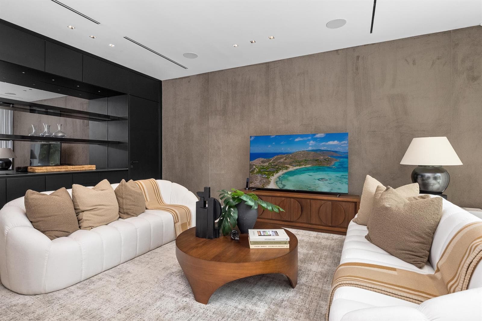 41 Nurmi Dr