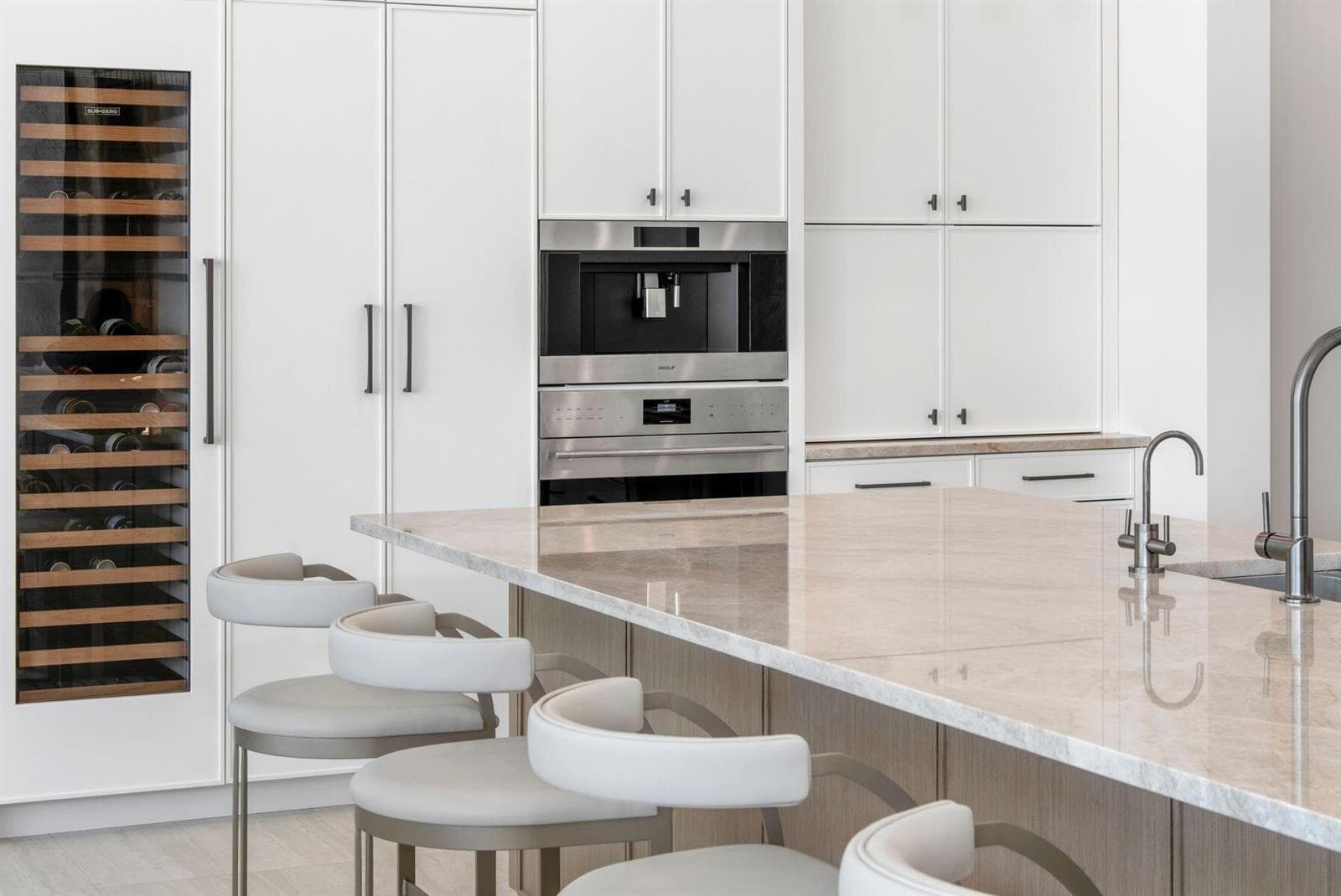 2400 Barcelona Dr