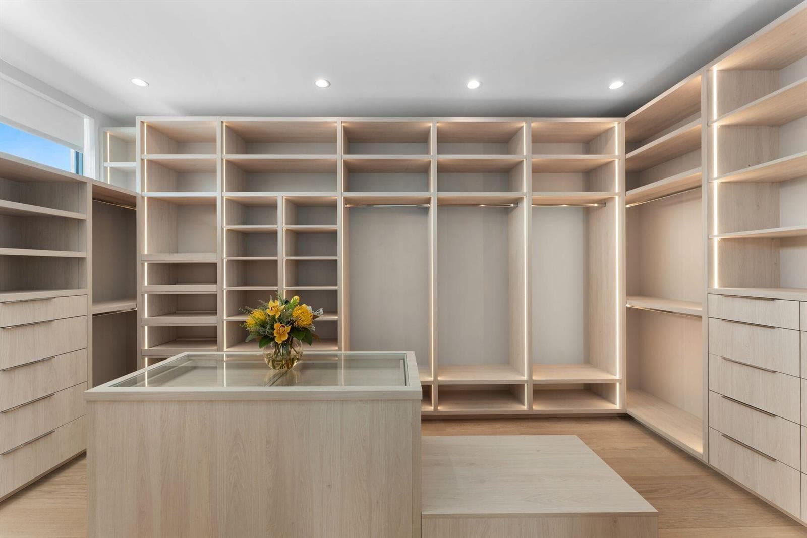 2400 Barcelona Dr