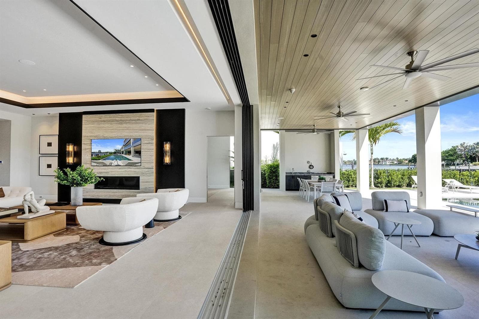 23 Isla Bahia Dr