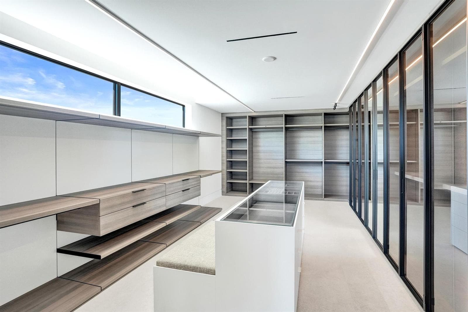 23 Isla Bahia Dr