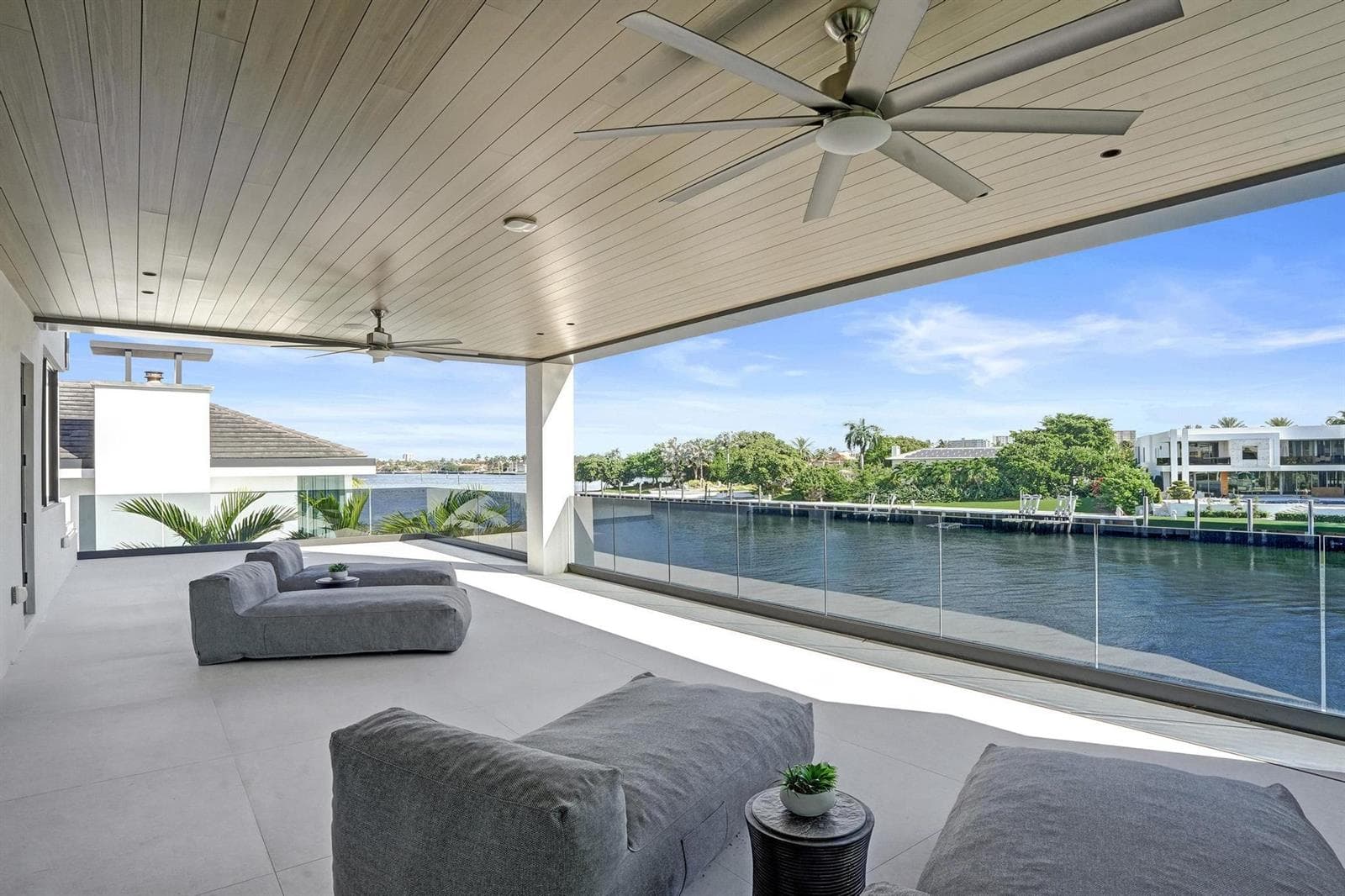 23 Isla Bahia Dr