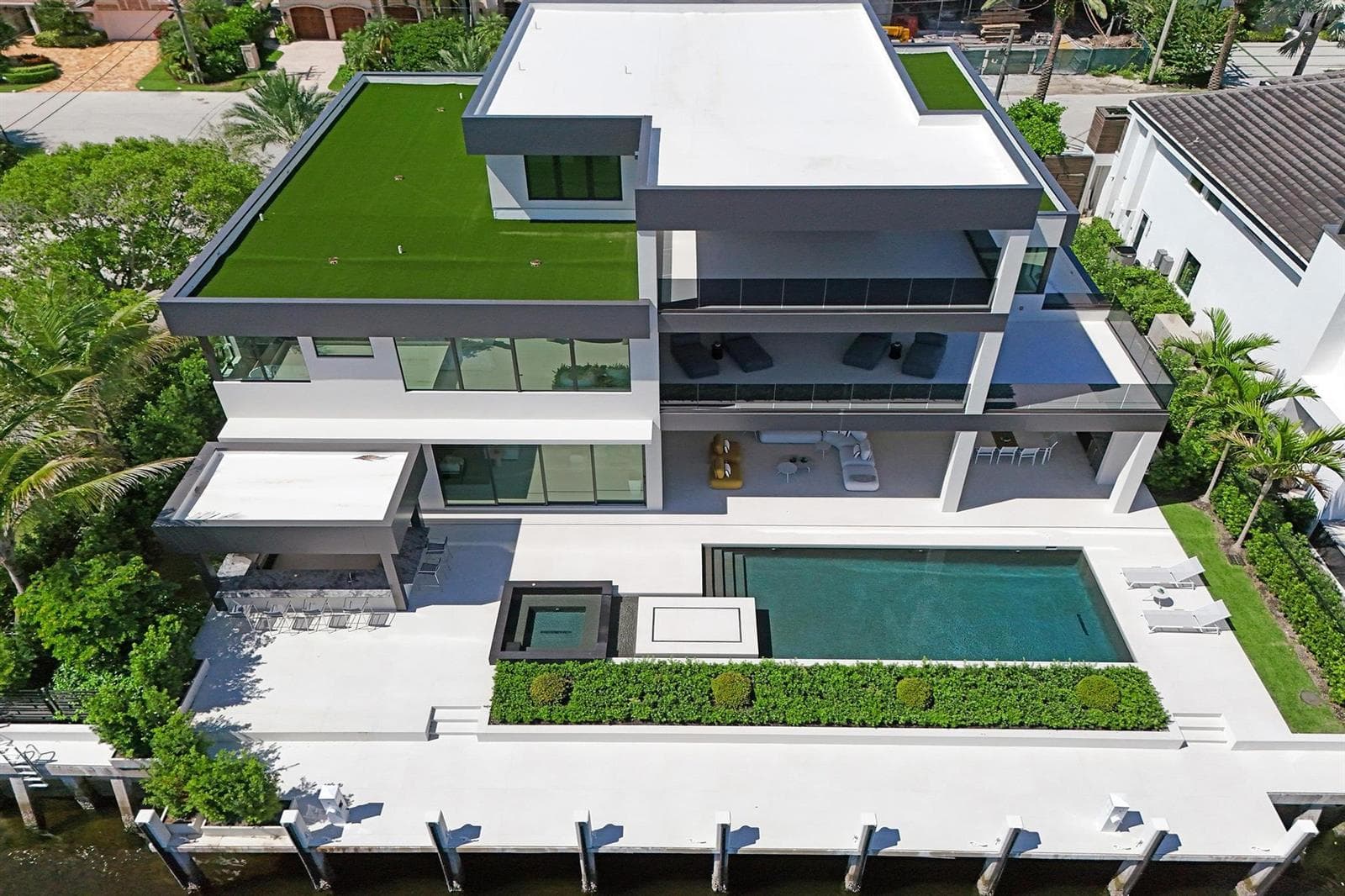 23 Isla Bahia Dr