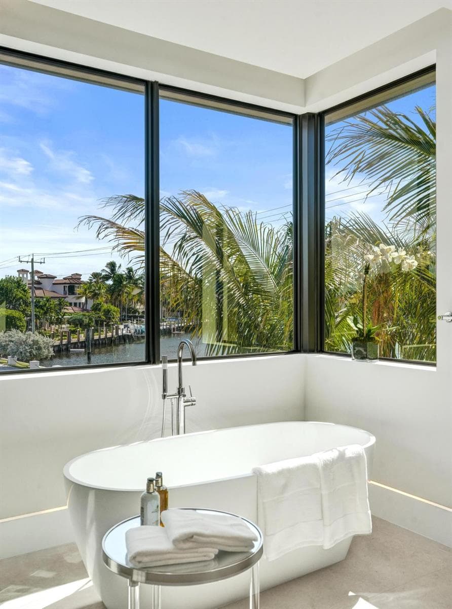 23 Isla Bahia Dr