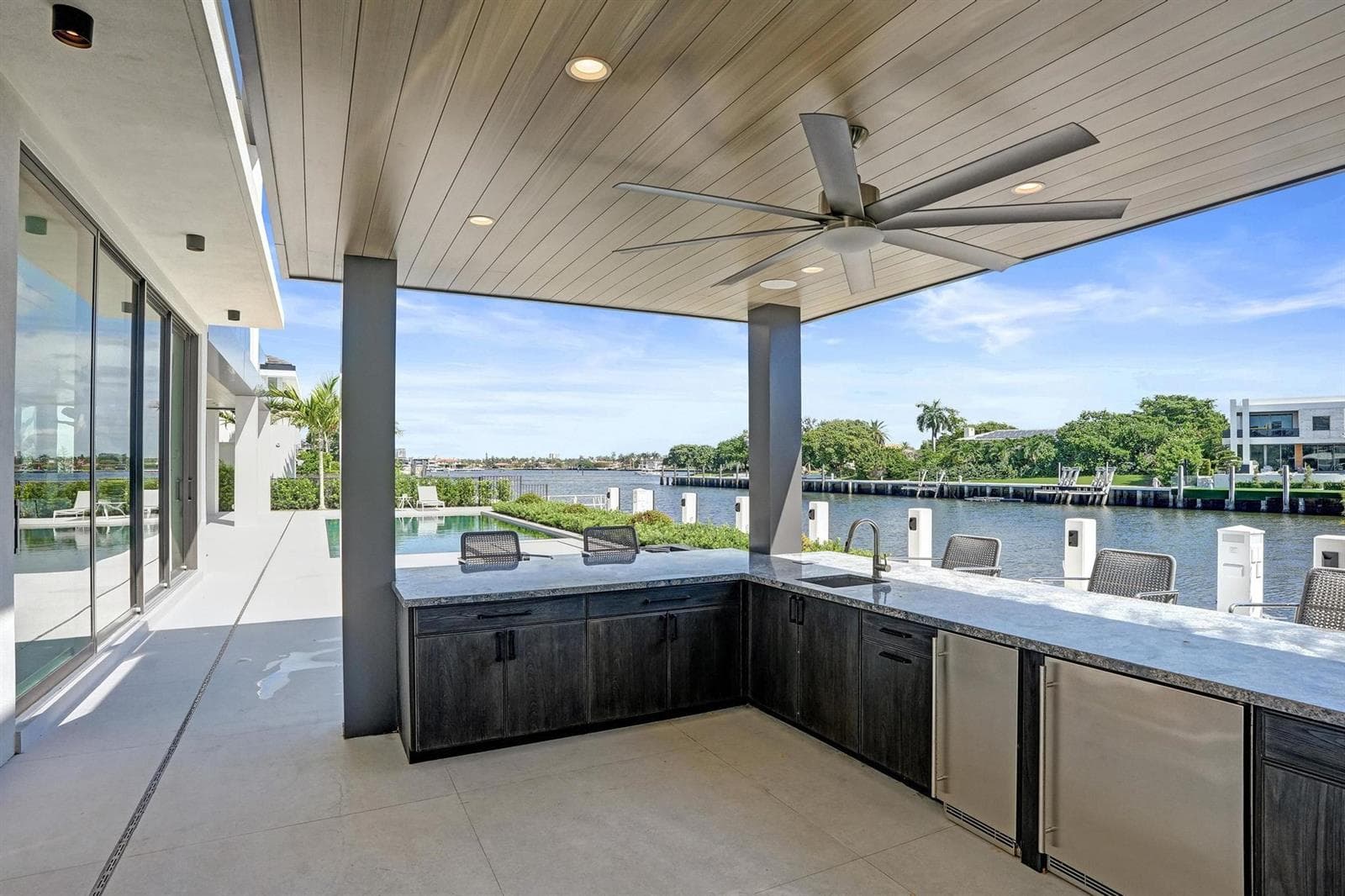 23 Isla Bahia Dr