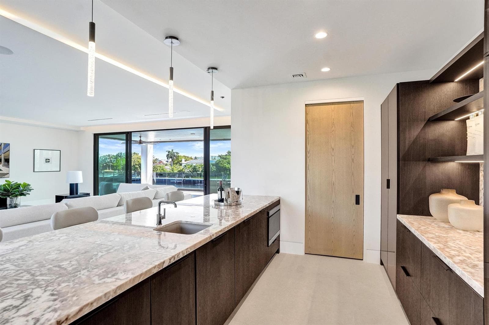 23 Isla Bahia Dr