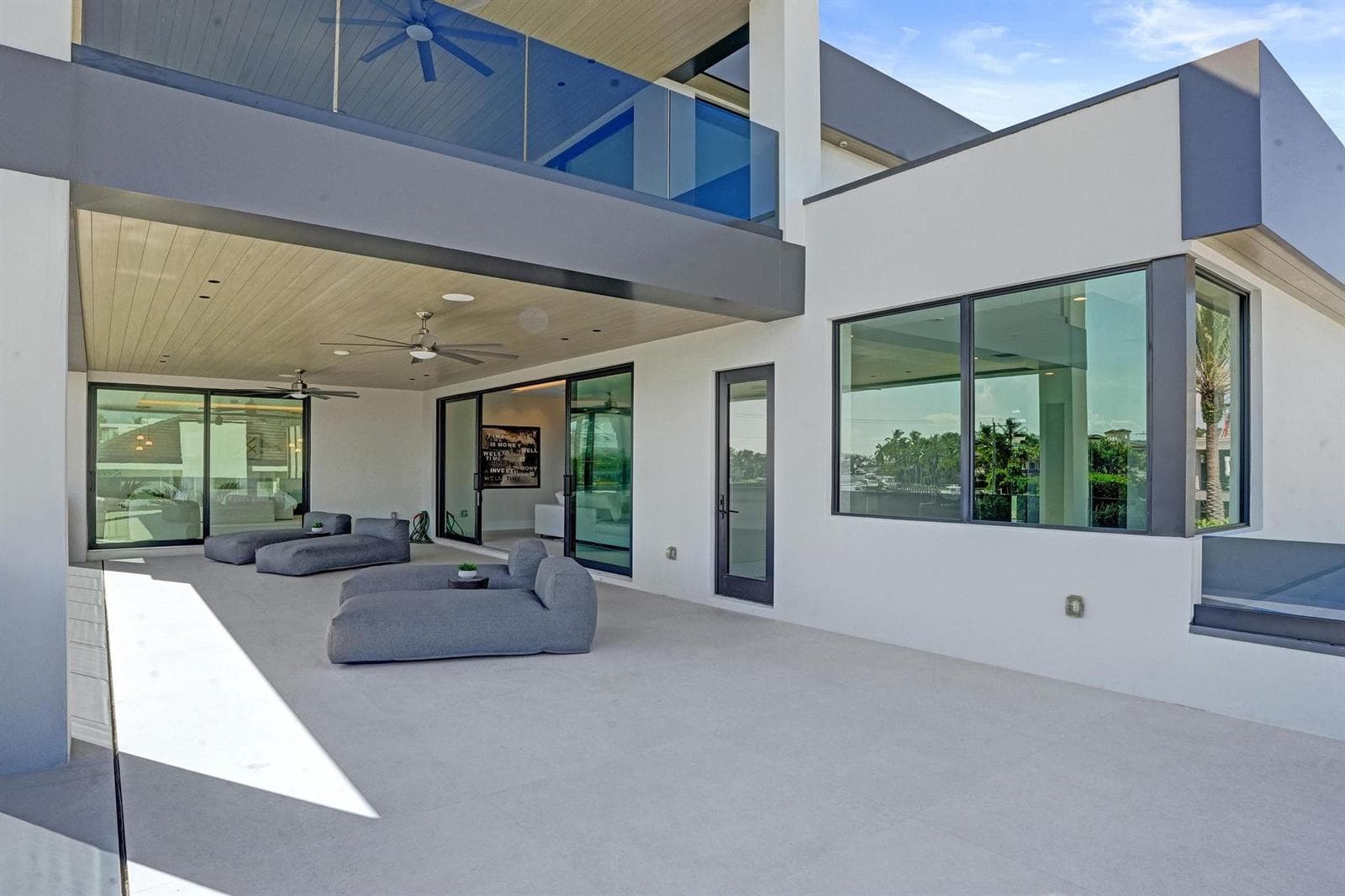 23 Isla Bahia Dr