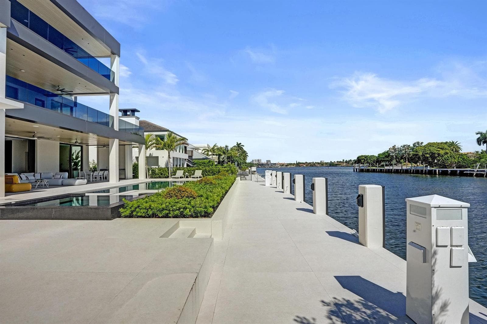 23 Isla Bahia Dr