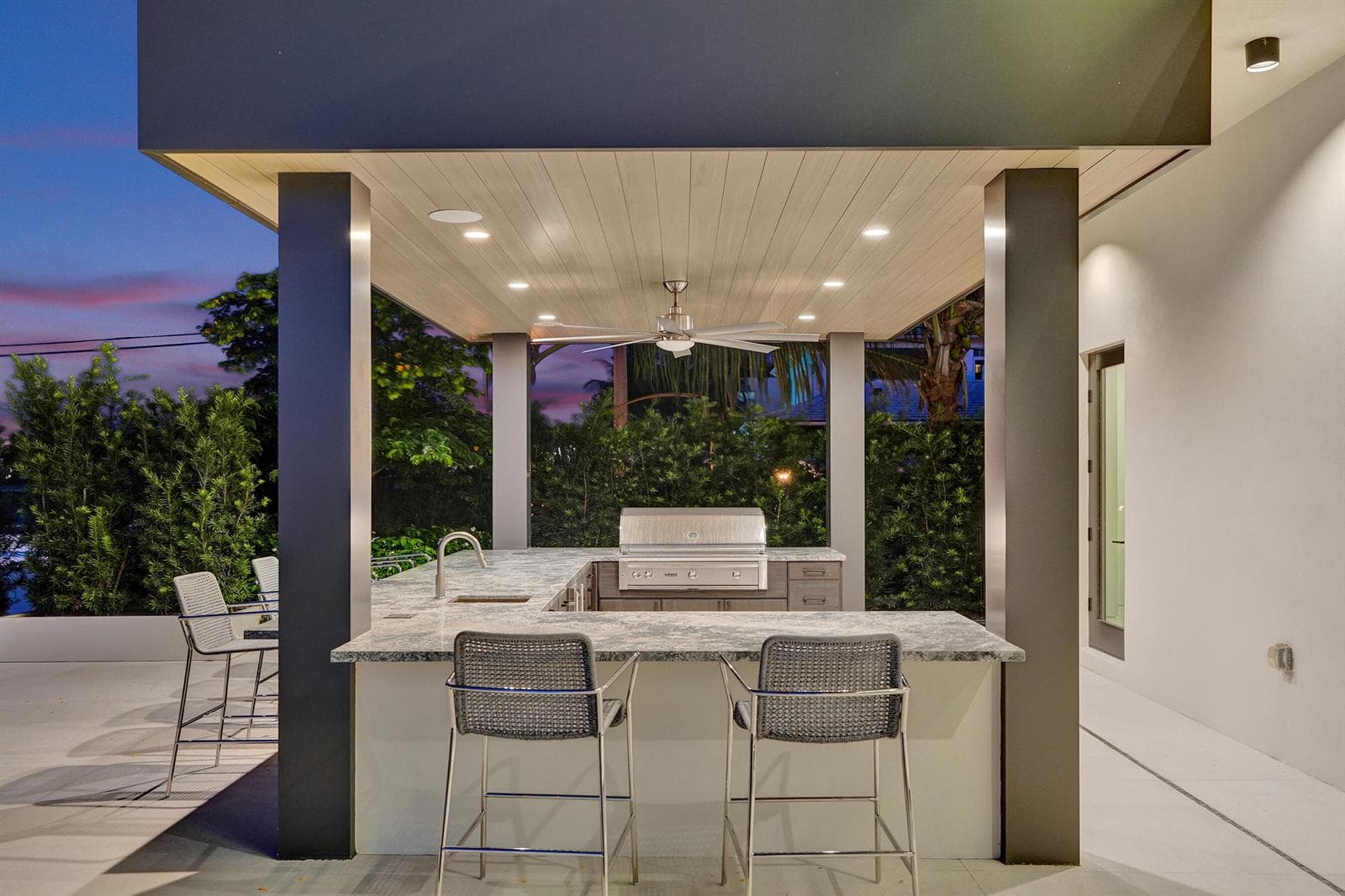 23 Isla Bahia Dr