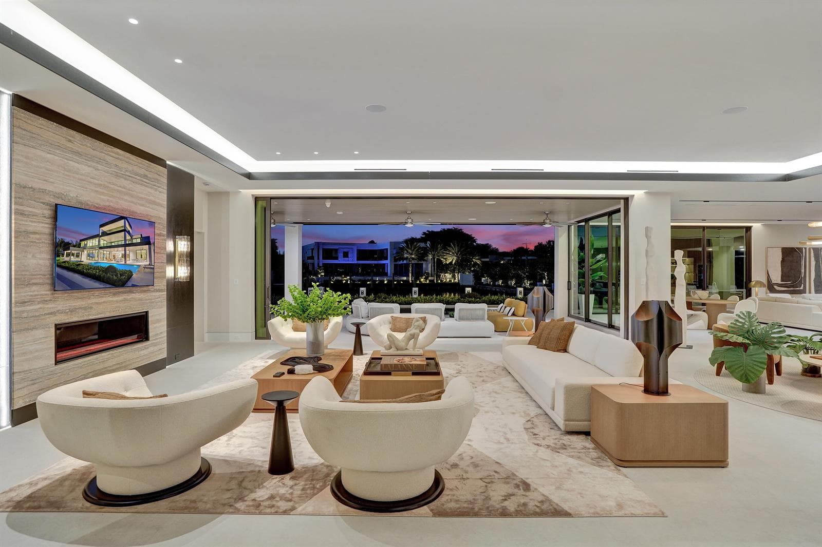 23 Isla Bahia Dr
