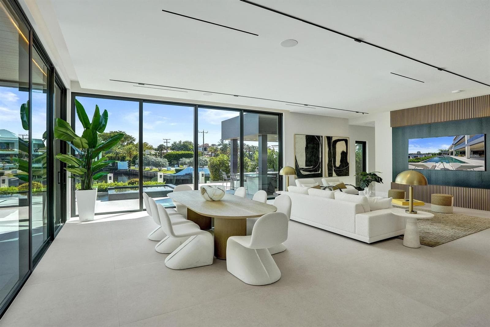 23 Isla Bahia Dr