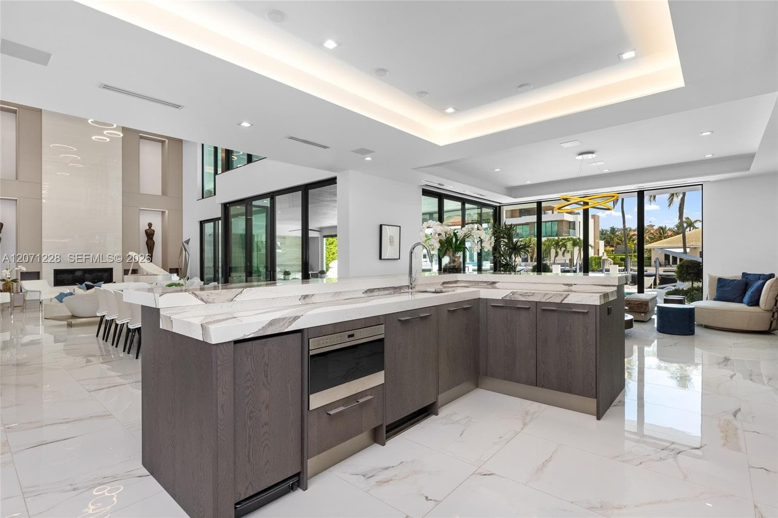 2519 Lucille Dr