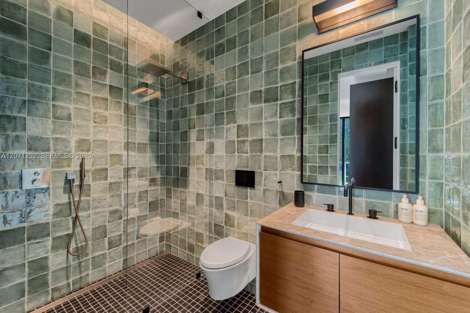121 Nurmi Dr
