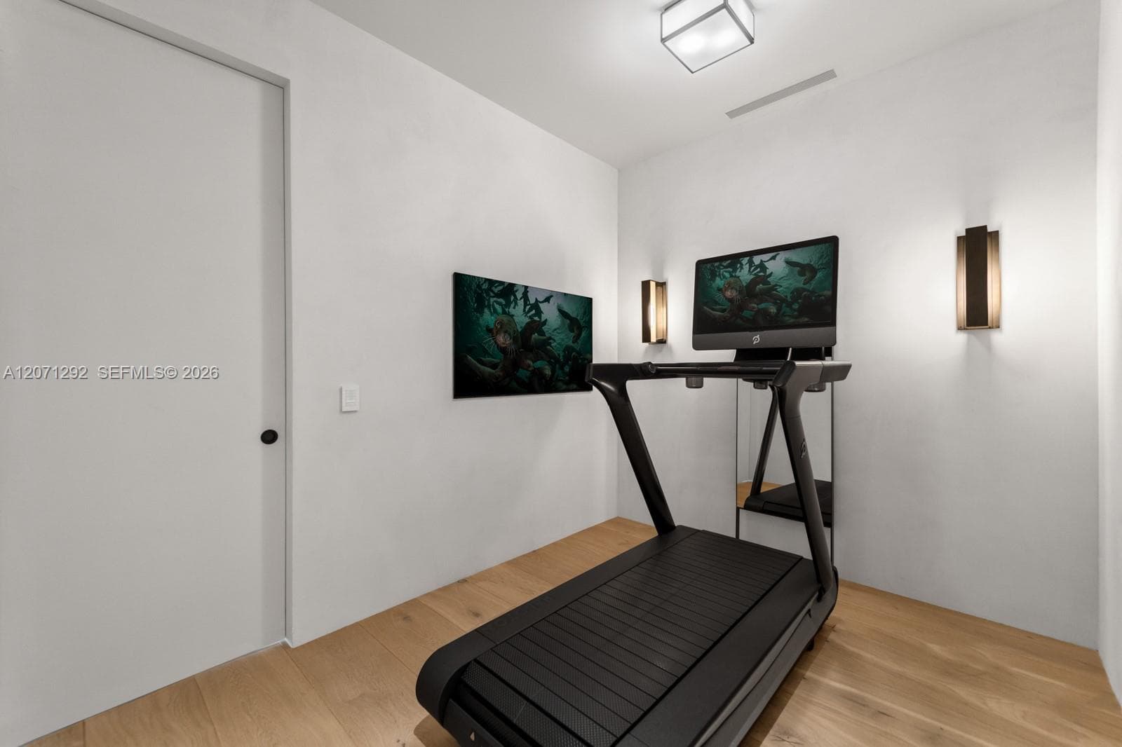 121 Nurmi Dr