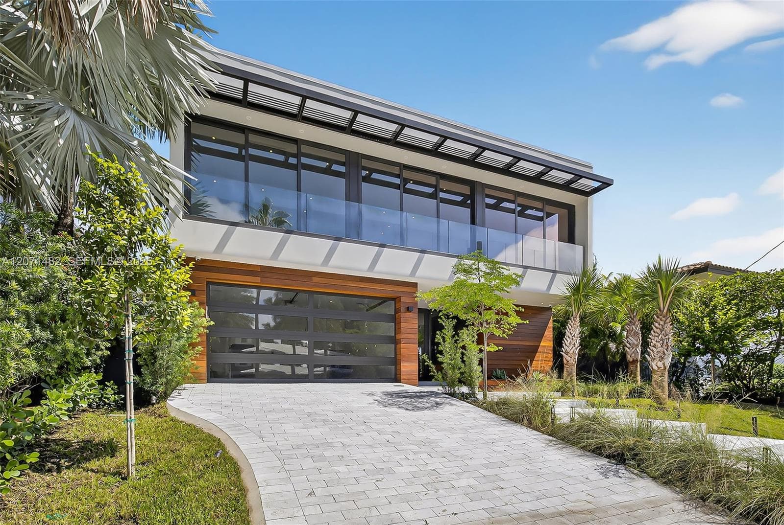 620 Solar Isle Dr